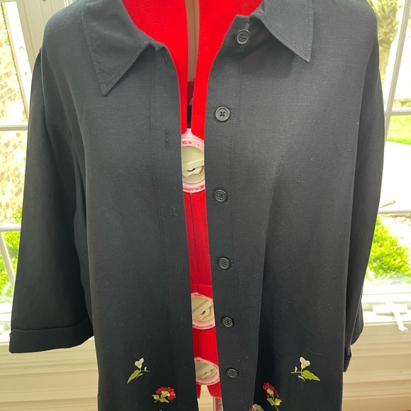 Larry Levine Black Button Down Blouse - Picture 2 of 8